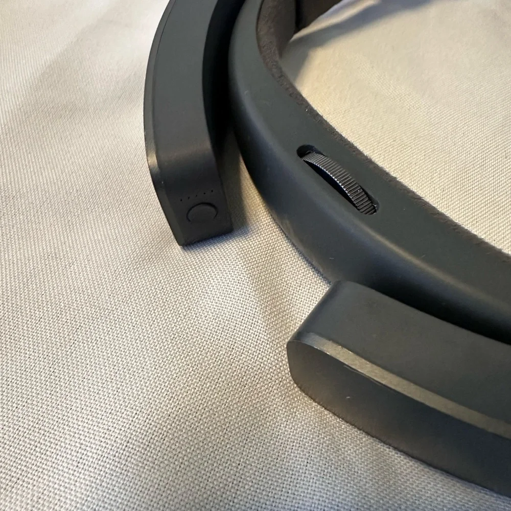Microsoft HoloLens Developer Edition 1st Generation & Genuine Carry Case